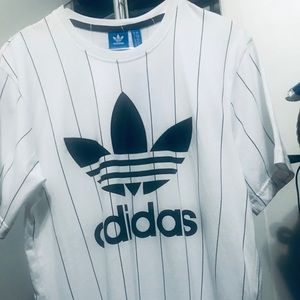 Adidas Men’s Tokyo Pack Pinstripe Tshirt Small